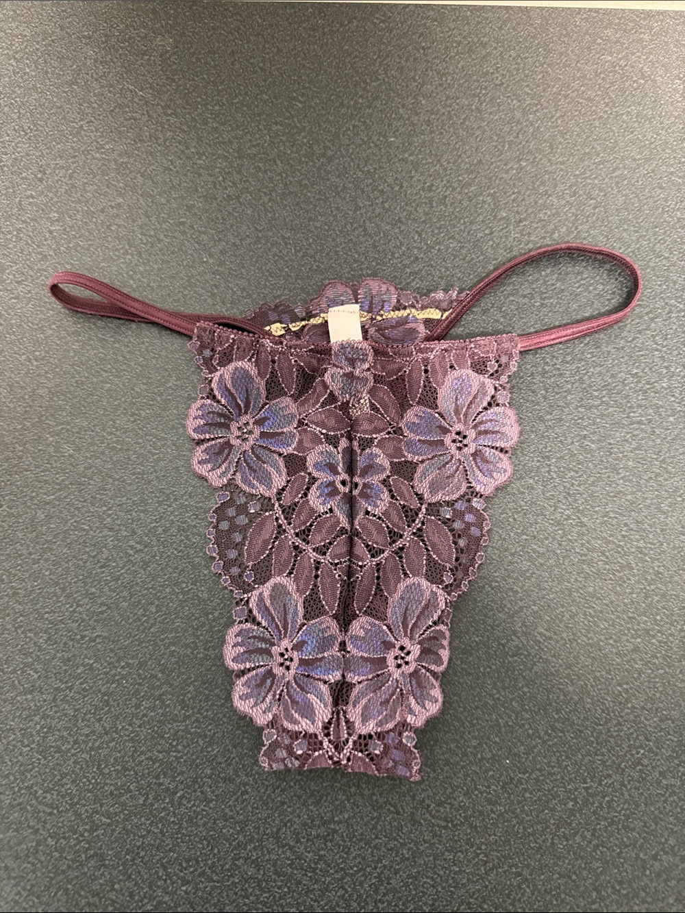 Delicate Purple Floral Lace Women's Thong